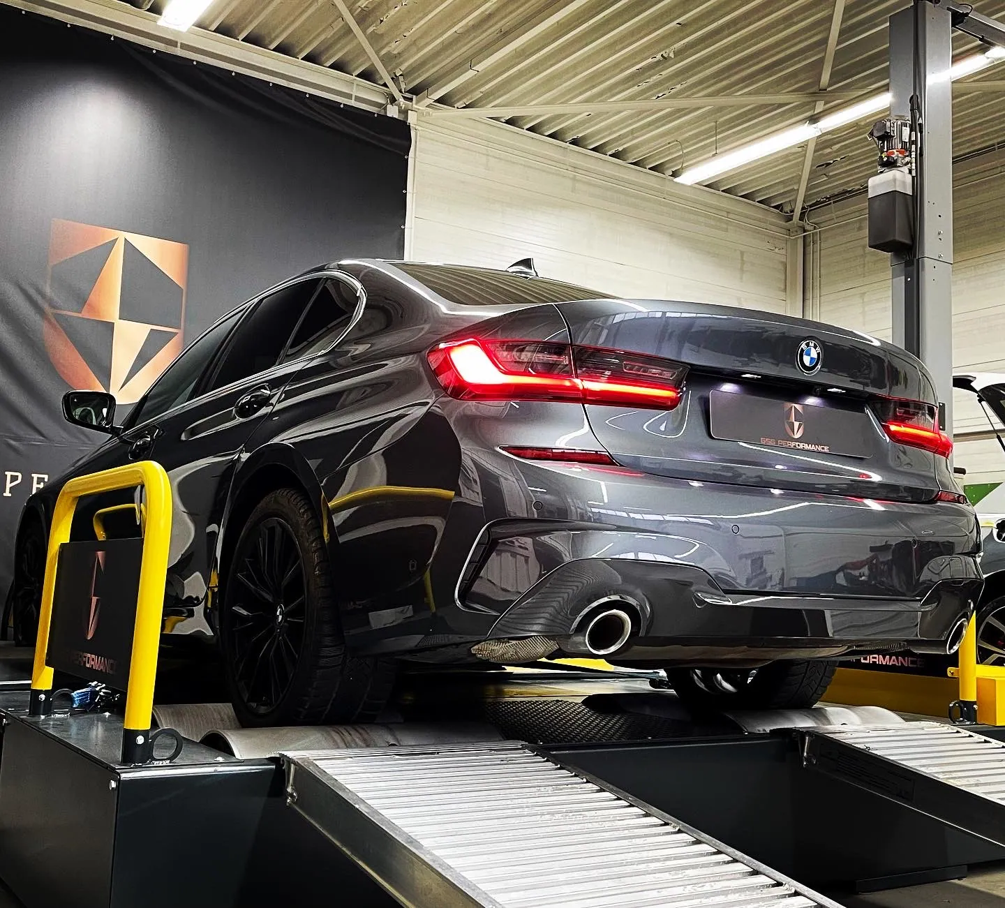 Our Service: Power Test Bench